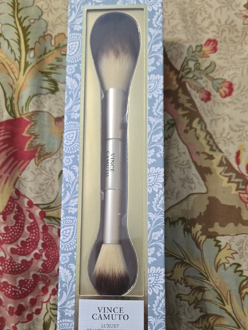 Vince Camuto Cosmetic Dual Makeup Brush
